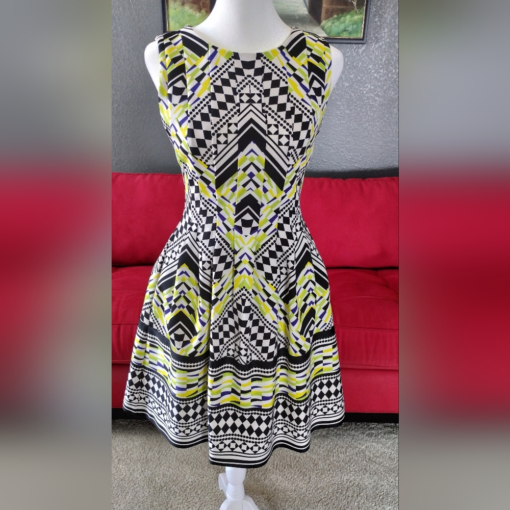 Vince Camuto Size 2 Multi color Ivory, black, green, yellow and blue/purple
